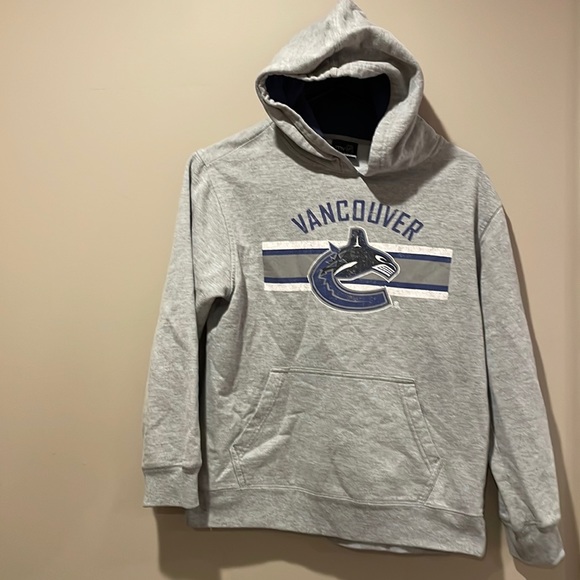 CANUCKS Boys Hoodie - Picture 1 of 2